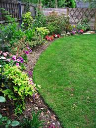 Landscape edging has been very popular in becoming one of the simplest yet effective accents in home. Edging Ideas To Keep Weeds And Lawn Away From Flower Beds Hgtv