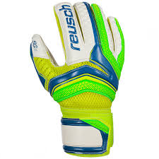 Ob fingersave torwarthandschuhe von adidas oder reusch torwarthandschuhe mit ortho tec, triff deine wahl und mach dein spiel noch sicherer. Reusch Torwarthandschuhe Serathor Sg Finger Support Stadionshop Com