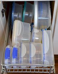 Best Tupperware Organizer For When Your Kitchen Gets Cluttered 36realivin Net Tupperware Organizing Kitchen Organization Tupperware Storage