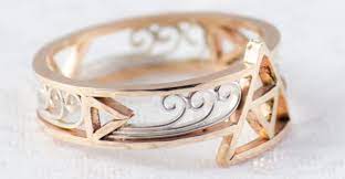20 Geeky Engagement Rings You Can Actually Buy When Geeks Wed Geeky Engagement Rings Zelda Ring Zelda Wedding