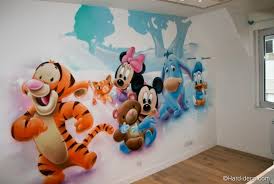 N'hésitez pas à ajouter à la décoration dans le cas d'une chambre pour fillette, pensez en termes de poupées, des couleurs chaudes, des princesses disney, ainsi que les paillettes. Pin On Chambre Bebe Enfant