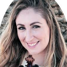 Gina Whalen's Instagram, Twitter & Facebook