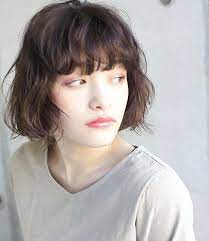 ボブは ぱっつん が断然おしゃれ トレンド感抜群で大人女子にもオススメ folk ボブ 面長 前髪パーマ パーマ
