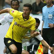 Moritz leitner, im gespräch bei: Robert Lewandowski Streit Mit Bvb Wegen Bayern Wechsel Eskaliert Fussball