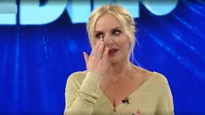 «δεν μπορώ να πω πολλά σας αγαπάω πάρα πολύ και εσάς που μας βλέπετε και εσάς που είστε εδώ. F0 Dvch0eavzsm