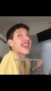 Bomba Leche: Un Amor Loco y Divertido