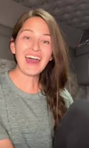 bethany lyn hunt (@the.girl.driver12)