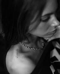 Otro video del tatto de tini , con mas fotos , e informacion especifica , ya queen el otro , hubo quejas! El Momento Tini Stoessel S Lettering Tattoo On The