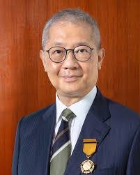 Albert Rosa's Instagram, Twitter & Facebook