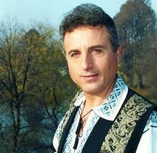 De locație, care se întinde pe circa 10 hectare (spații de cazare, o terasă cu 50 locuri, un. Constantin Enceanu Interpretul De MuzicÄƒ PopularÄƒ Jefuit De Revelion Dcnews