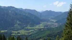 Ein ausflug auf den 1.838 m hohen wendelstein gilt nicht nur für bergfreunde rund um münchen als echtes „muss. Brannenburg Talstation Wendelsteinbahn Nach Geitau Talstation Wendelstein Seilbahn Bayern Germany Alltrails