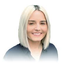 Danielle Rowe's Instagram, Twitter & Facebook