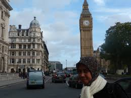 Walaupun begitu, nama pasar loken lebih dekat di hati ramai pengunjung. Tempat Wisata London Ade S Journey