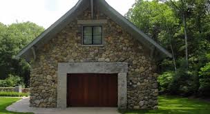 New england fieldstone is a landscaping stone popular in ma to build garden walls, retaining walls and other outdoor landscape elements. Ma Fieldstone Walls Landscaping Walls Real Stone Rock