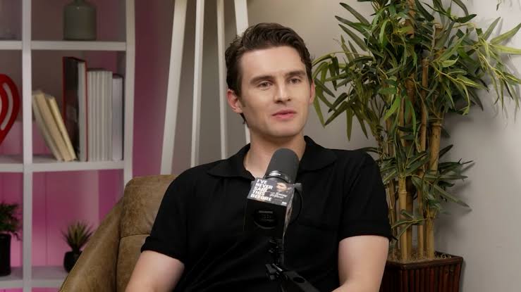 Michael Johnston Addresses Whether 'Obsession' Could Get a Sequel, Reveals  the Way He'd Want Bear to Return - Just Jared - Celebrity News and Gossip |  Entertainment