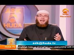 Gold particles do appear in the saliva samples of people with gold fillings, so it'd be safe to assume those people are swallowing them and that it is not causing any harm. Is It Permissible To Eat Or Drink In Silver Or Gold Plates Hudatv Youtube