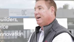 FloorDaily.net: Seth Arnold Discusses Mohawk's new Revwood Signature  Technology for 2022