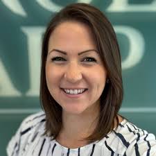 1 year ago today I swapped an in-house role for agency life at JE  Consulting. Safe to say, I've learned a lot, but most importantly I've  realised growth doesn't come from comfort.