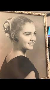 1856 Married Dr elopes with married woman.