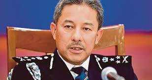 .standard (jips) johor membuka 230 kertas siasatan tatatertib sejak januari lalu, membabitkan 32 pegawai kanan, 246 pegawai rendah polis dan dua pegawai kes salah laku dikesan paling tinggi iaitu 154 kes dan diikuti 46 kes dadah dan tatatertib. Deputi Komisioner Disyaki Bersekongkol Dengan Addy Kanna Shah Alam Tottenham Hotspur Liverpool