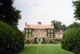To make the movie director baz luhrmann accepted this challenge when he signed on to direct a new theatrical take of the great gatsby. A Great Gatsby Garden The Lavish Long Island Estate That Inspired A Movie S Sets Gardenista