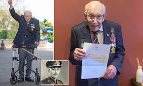 She spent around five minutes chatting to sir tom and his family, and personally thanked him, saying: Arise Sir Tom Colonel Tom Moore Is To Be Knighted After Raising Astonishing 39million For The Nhs Daily Mail Online