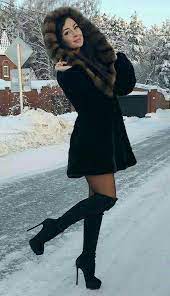 Sie können die overknee socken allerdings auch als ausschließlich wärmende komponente in ihrem outfit tragen. Girls In Furs Luxury Girls In Furs Check It Out Follow Me On Pinterest Overknees Outfit Party Strumpfhosen Outfit Overknees Outfit