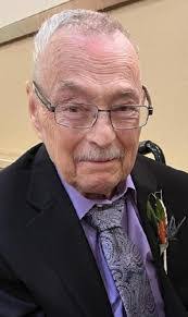 Steve Dobler's Instagram, Twitter & Facebook