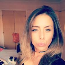 Emily Earl (@emily_earl9)