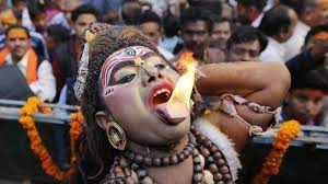 Maybe you would like to learn more about one of these? Foto Memuja Dewa Siwa Dalam Festival Maha Shivaratri