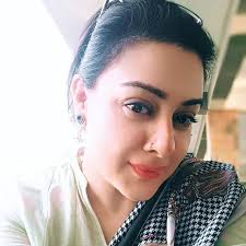 Nadia Khan gives last warning to the anchors and artists going personal  against her saying that from now