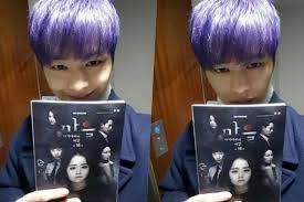 This makes it look minimalistic and yet, makes it stand out in the crowd. Idols Who Look Bewitching With Their Purple Hair Soompi