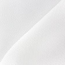 Son aspect relief apporte beaucoup de modernité à la décoration. 3d Mesh Quilted Fabric White Ma Petite Mercerie