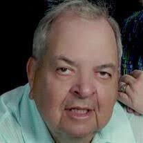 Amanda Hunsinger's Instagram, Twitter & Facebook