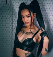Bella Poarch “Build a B*tch” Music Video & BTS, 45M+ Plays in 3 Days! - MYX  Global