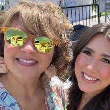 Amber Ohara's Instagram, Twitter & Facebook