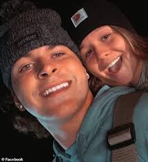 Two Alabama Power workers, both 19, are fatally electrocuted while helping  restore power