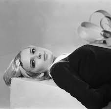 Julien doré reveals his icons, from françoise hardy to jacquemus. France Gall Mit Mehrdeutigen Texten Und Wenig Stoff Um Die Huften Welt