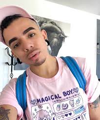 I'm a magical boy 🙏🏽✨ Shirt by www.instagram.com/mamobot