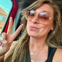 Leona Munro (@LMMUNRO)