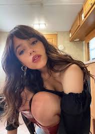 Jenna Ortega : rCelebrityShorties