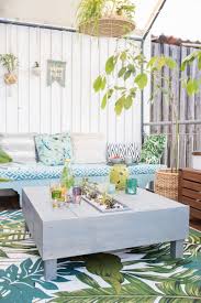 Ich habe das sitzpodest für unseren balkon fertig gebaut und ich bin so, so, so glücklich damit! Diy Bepflanzter Lounge Tisch Fur Den Balkon Leelah Loves