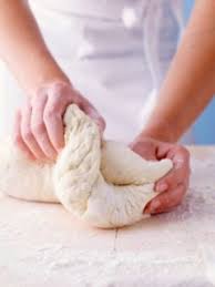 Pate A Pizza Inratable Et Croustillante Dziriya Magazine Recette Tarte Sans Pate Recette Pate A Pizza Pate A Pizza