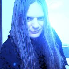 I don't understand why people make AI write stories for them. Like aren't  stories supposed to be about expressing yourself so that others understand  you through the stories you make. I'd rather