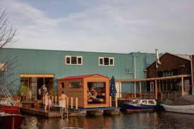 Badhus: Amsterdam Sauna & Cold Plunge Experience