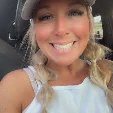 Ghost Stories & Cocktails is a haunting experience in Orlando that brings  true ghost stories to life, while pairing them with four spine-tingling  cocktails as your spirit guides lead you through the