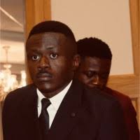 100+ perfiles de «M. Leon»