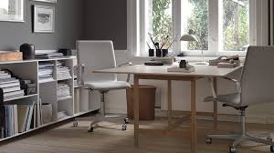 Fabric office chairs are available in wool, linen, vinyl and so many more option. Oxford Classic By Arne Jacobsen