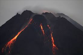 Der vulkan merapi in indonesien ist erneut ausgebrochen. Mount Merapi Volcanic Activity In Indonesia Anadolu Agency