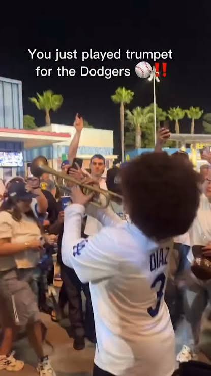 Dodger Fans Just Can't Get Enough of Tatiana Tate Playing Edwin Diaz's Entrance Music!🎺🎺🎺
